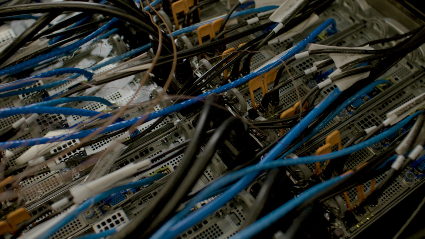 Intel and Shell Advance Immersion Cooling in Xeon-Based Data Centers ...